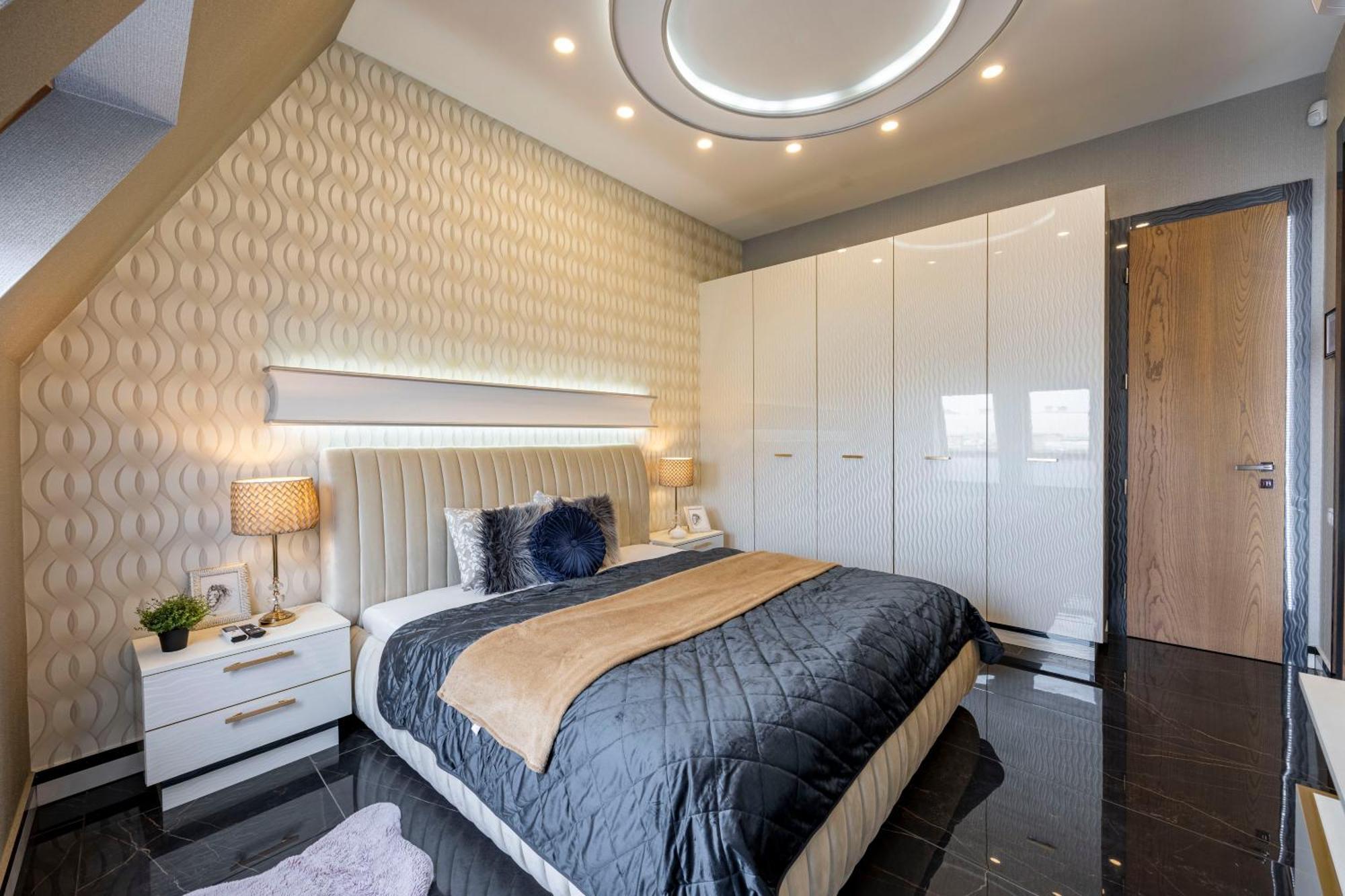 Luxury Royal By Prestige Homes Apartment