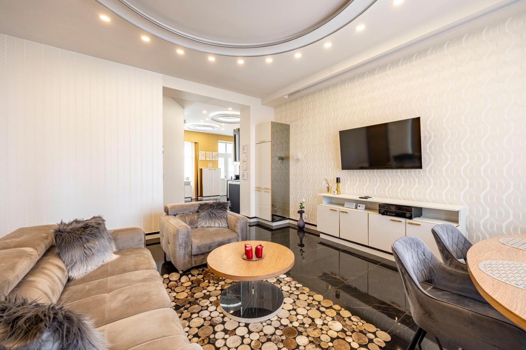 Luxury Royal By Prestige Homes Apartman *